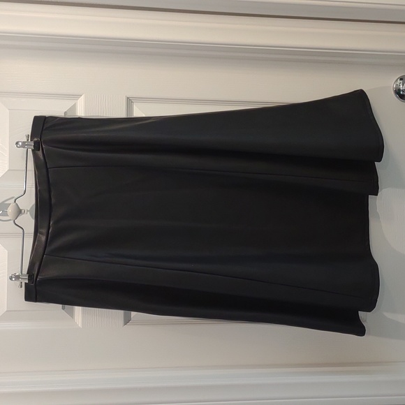 Lularoe Elegant Collection Avery Skirt. XL. Black faux leather. - Picture 3 of 6